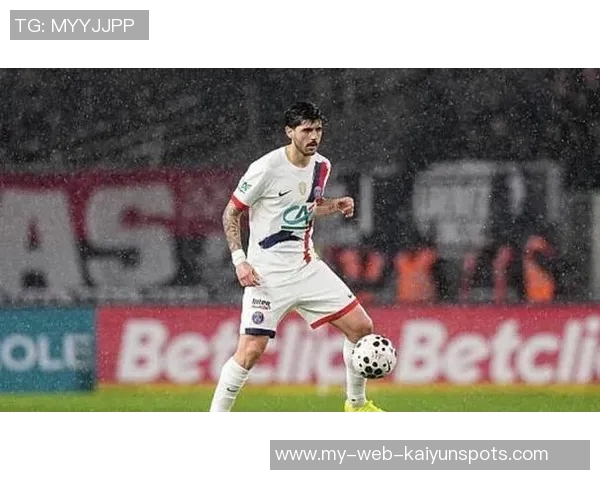 费内巴切对22岁中卫贝拉尔多表现出浓厚兴趣与巴黎展开初步谈判 费内巴切对22岁中卫贝拉尔多表现出浓厚兴趣与巴黎展开初步谈判